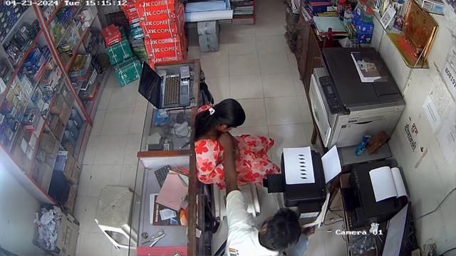 Indian Shop Manager Rubbing Girl Videos – Kam Sex Video